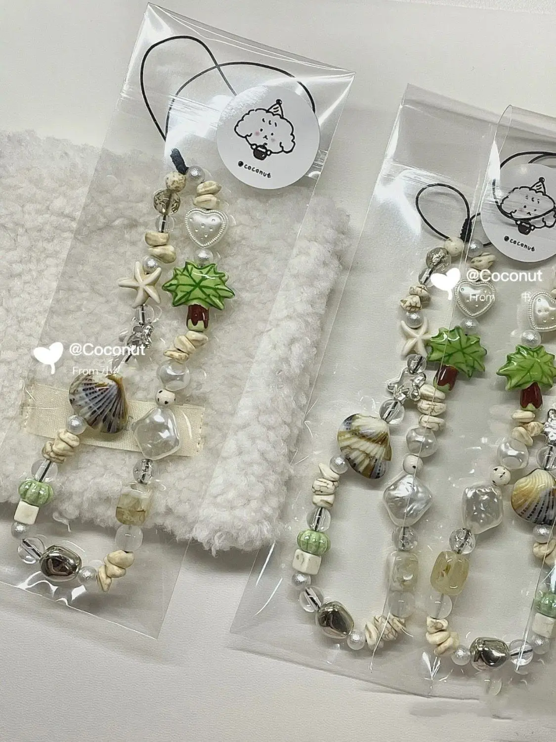 Ins stílusú Födémgerenda Kókuszdió Gránát telefont Rablánc Bűvölet handmade gyöngyös CCD camer Kézcsukló szíj Elárusítónő Nő keychain Kardbojt aranyos Medál