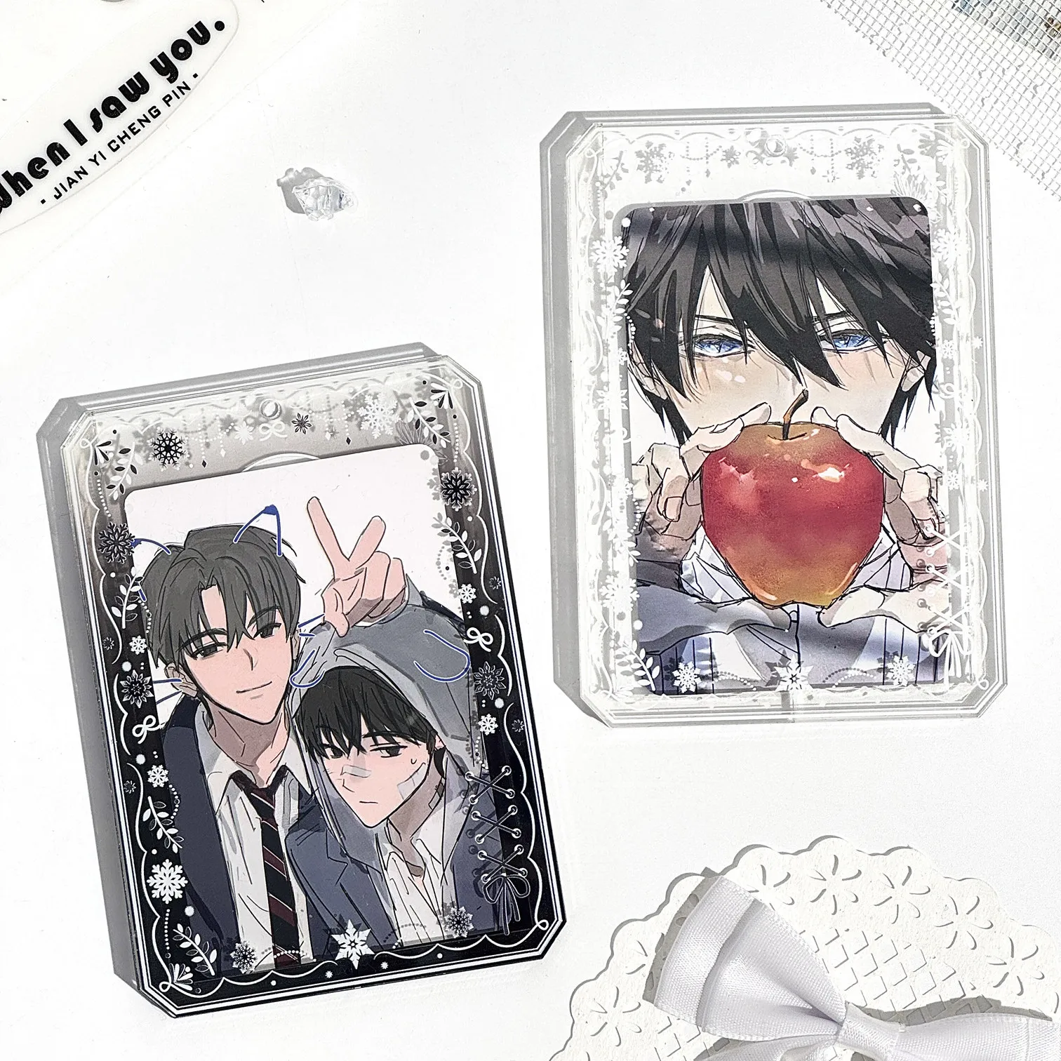 Snow Lace Acrylic Photocard Frame, 61×90mm 3inch Kpop Badges & Card Holder, Snowflake Border Itabag Hanging Display Case Prop