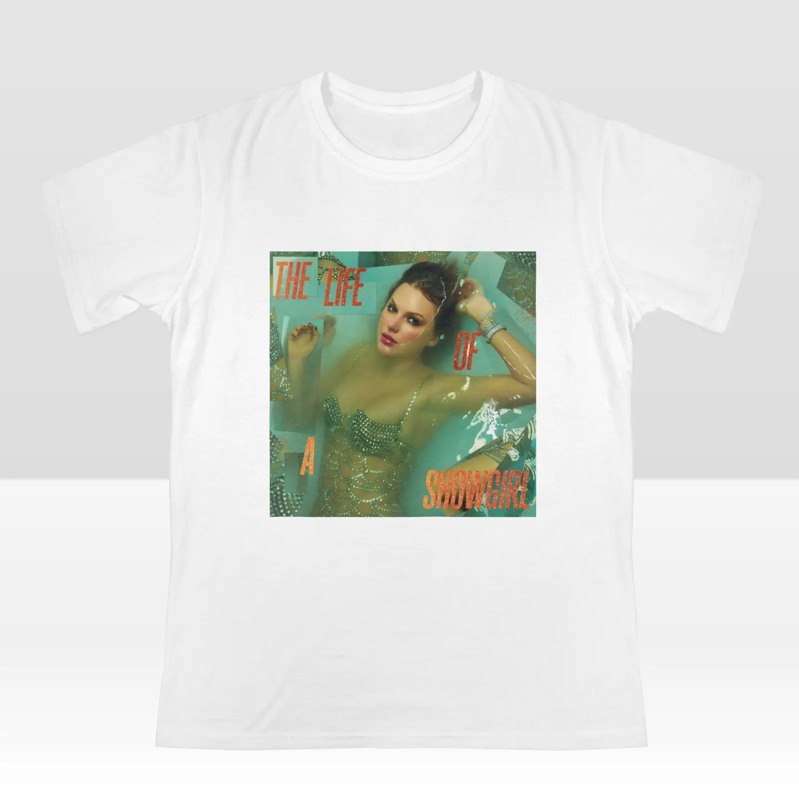 

Новый альбом Singer «Жизнь шоуGirl» включает свободные футболки и топы с короткими рукавами из чистого хлопка для мужчин и женщин.