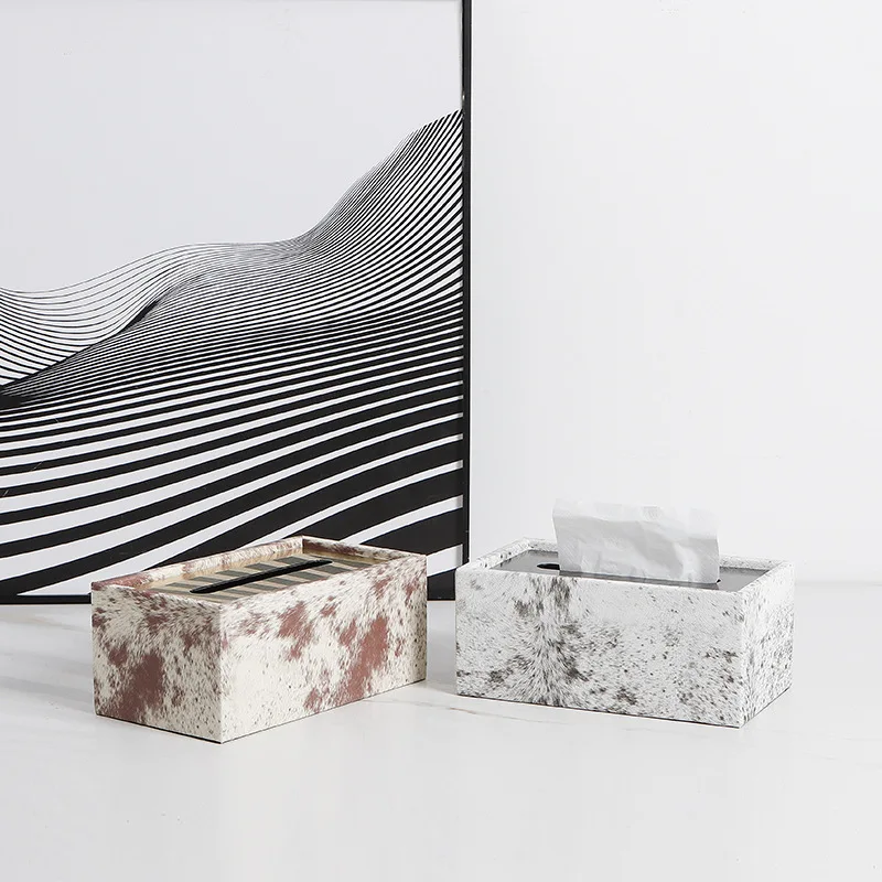 

Italian light luxury metal cover imitation cow leather tissue box, model ornament dining table high-end decoration