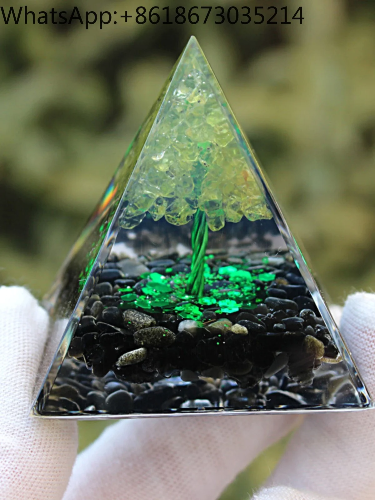 Hot selling olive stone tree crystal crushed stone pyramid home resin drip glue crafts office desktop ornaments