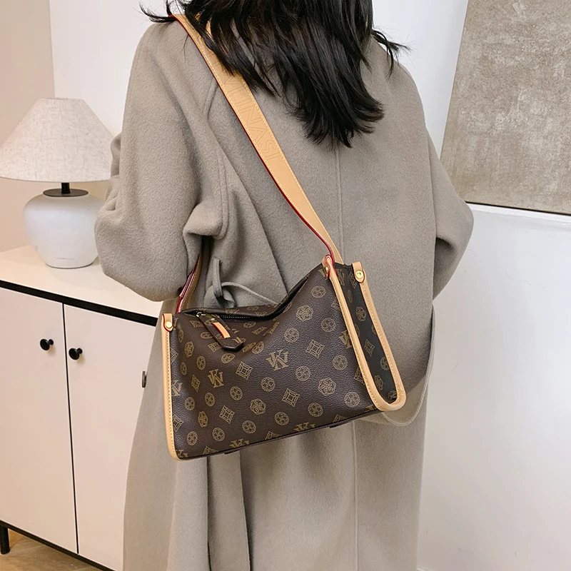 

Trendy Casual Messenger Purse Bag Vintage Solid Color for Women Minimalist Luxury and Unique