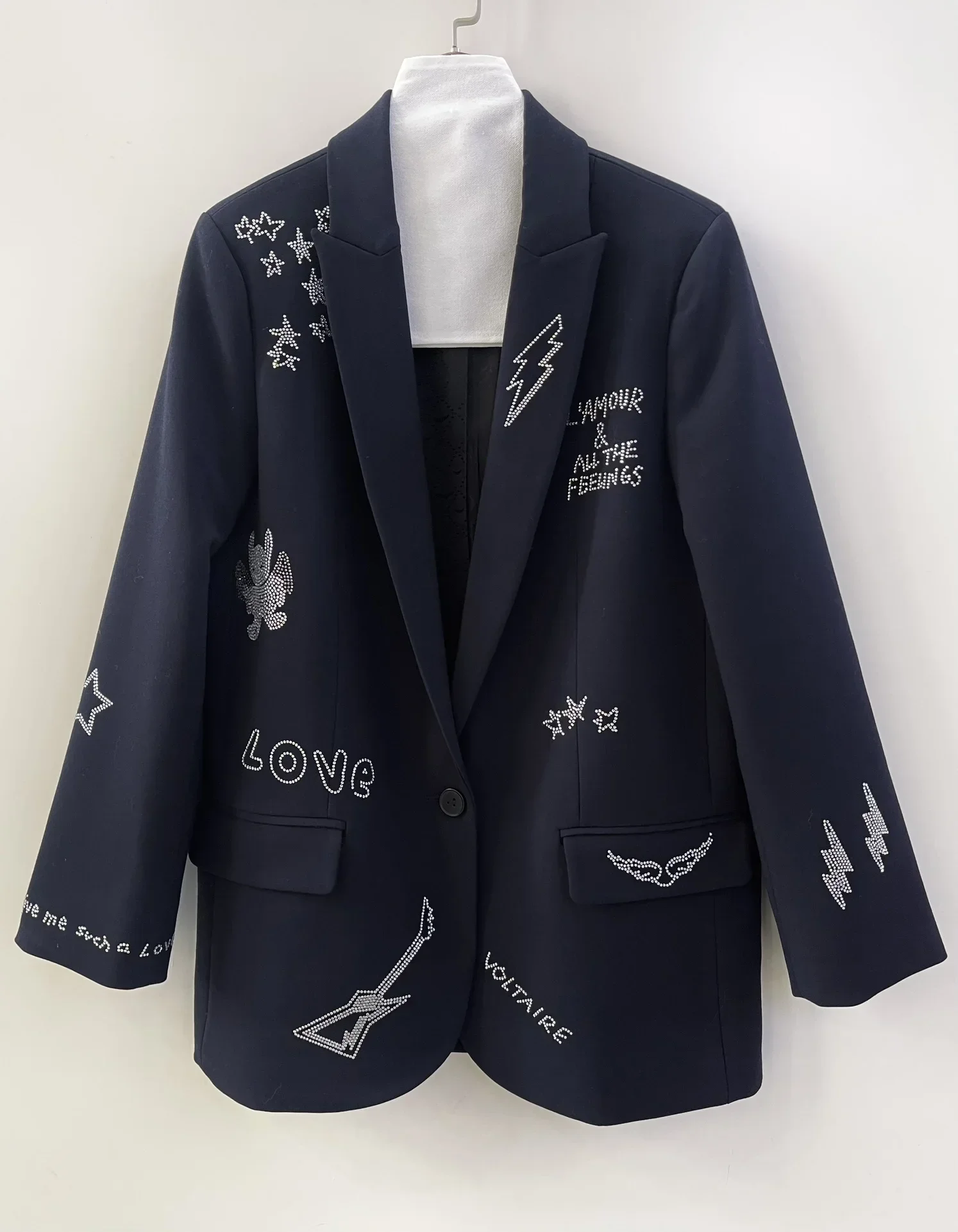 Chaqueta de moda con estampado en caliente para mujer, chaqueta de manga larga con un solo botón y cuello vuelto, chaqueta con temperamento para mujer 2024