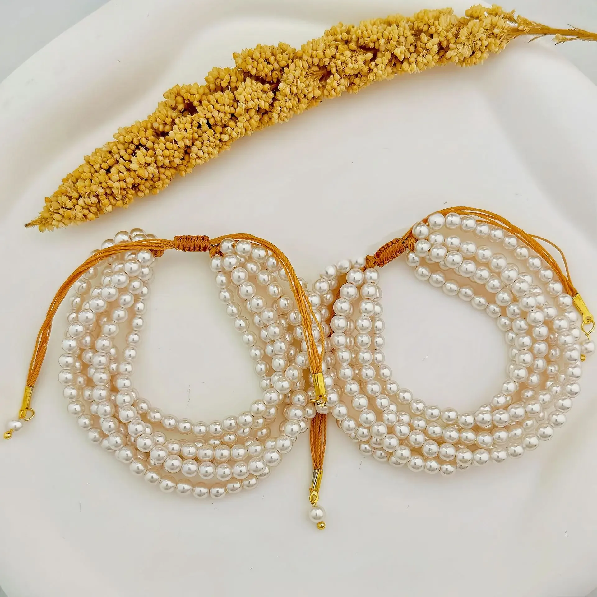 Elegant Pearls Tassel Bracelet