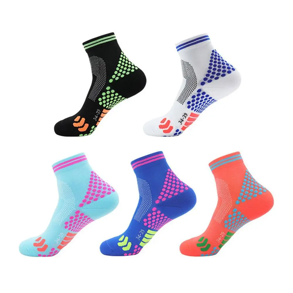 

1pair Men Sports Socks Anti-Slip Football Socks Breathable Couple Sport Socks Deodorant Soccer Basketball Socks Grip Riding Sock