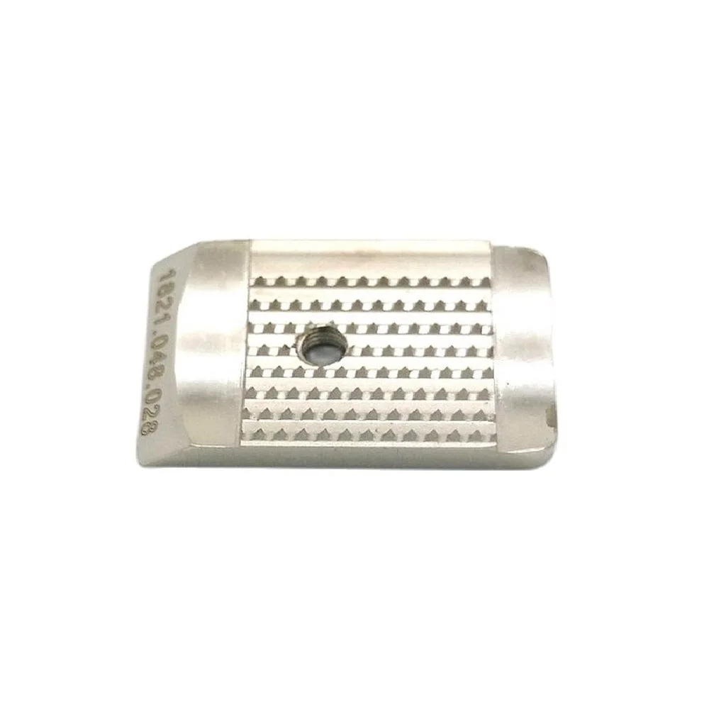 อะไหล่เครื่องรัดกล่อง Cyklop รุ่น 1821.048.028 แผ่นยึดฟัน เข้ากันได้กับเครื่องรัดกล่องไฟฟ้าแบบมือถือ CMT260