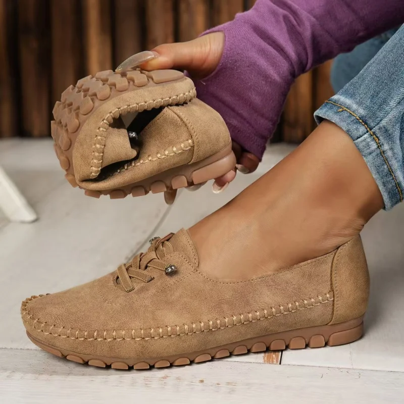 

2025 New Women Sneakers Designer Shoes Loafers Soft-soled Roman Breathable Outdoor Women Retro Big Size Single Shoes for Women