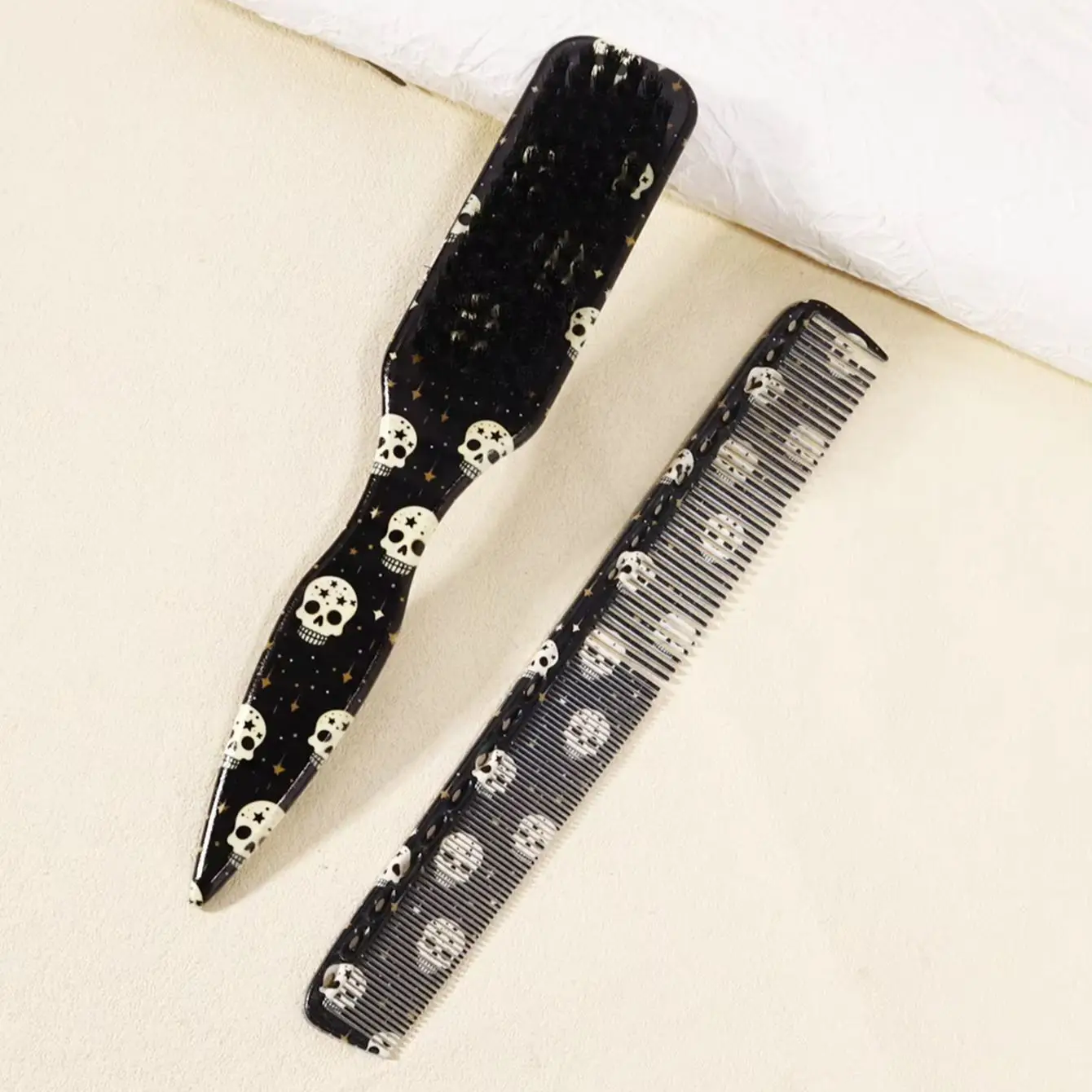 2pcs hair styling brush set, skull pattern design, 1pc hair tip brush, 1pc double-sided sparse comb, special for real hair wigs