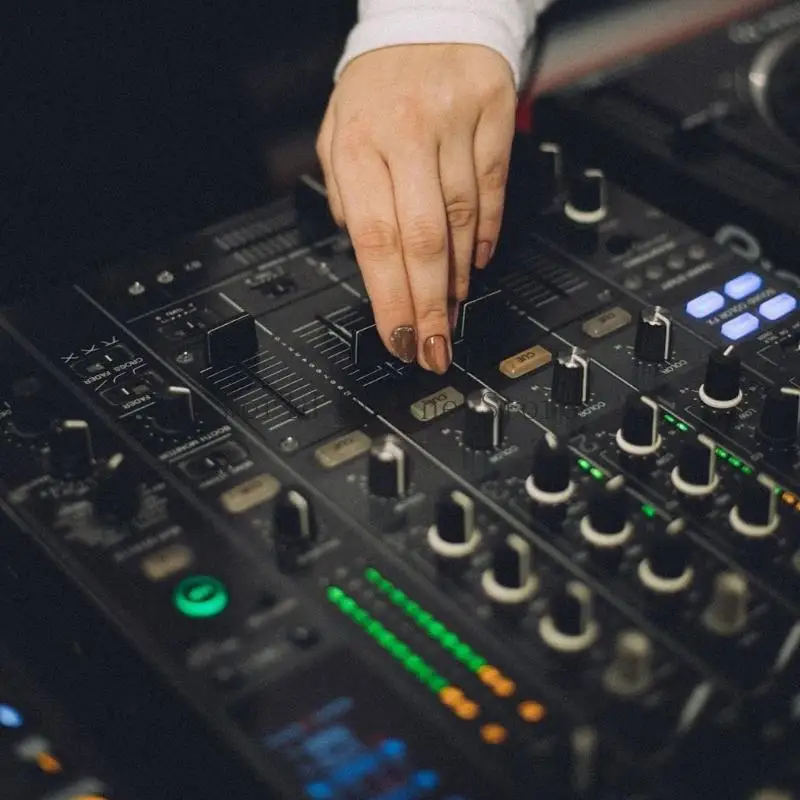 MA2S Multiple Output Sound -versterker voor dynamische condensor MICS Aluminium Case 87HC