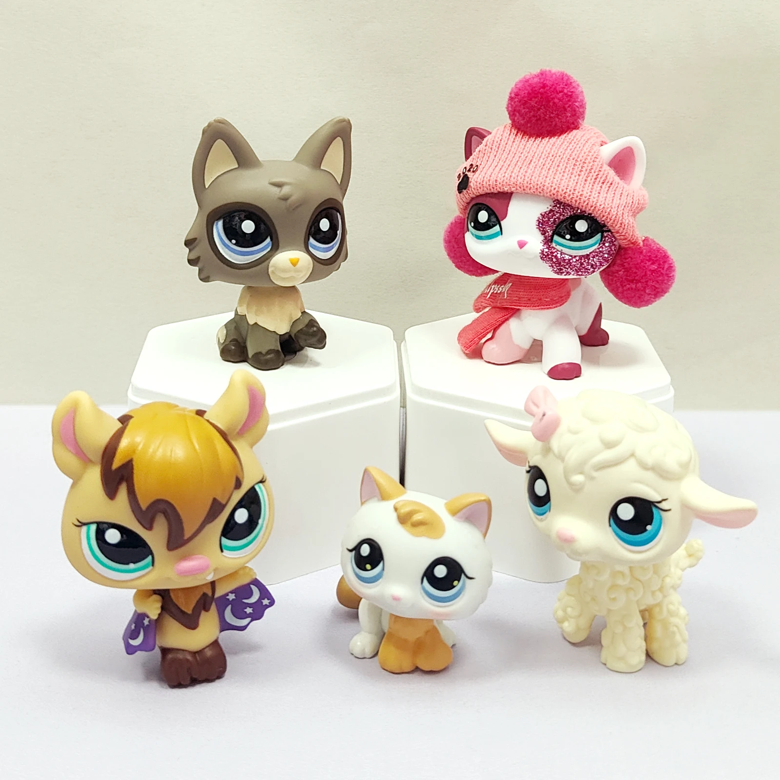 

5 pcs Minilpsshop Bobble Head Toys Bat #1680 Kitten #134 Lamb Sheep #186 Shorthair Cat #2291 Wolf cat #1953 Gift For lps