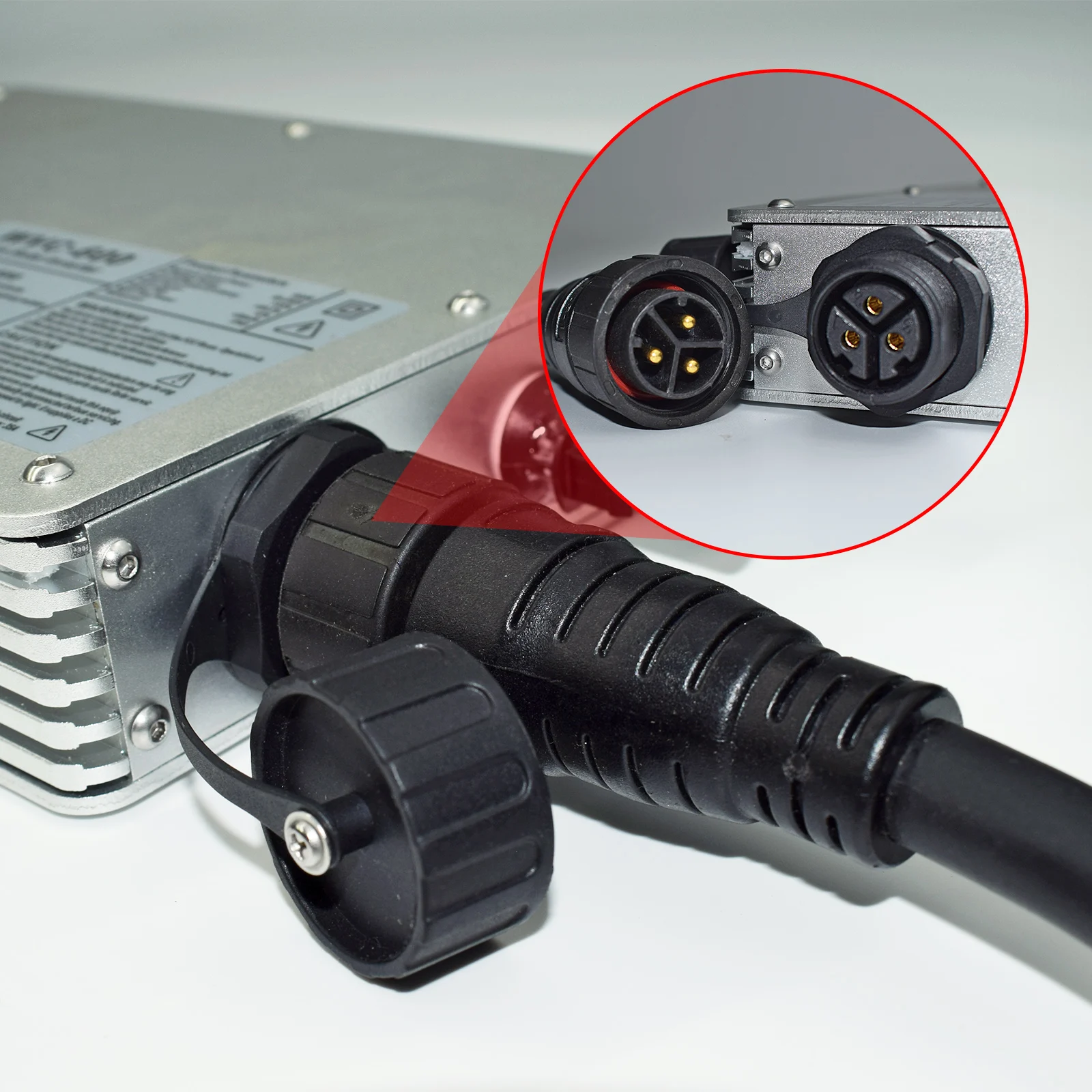 EUソケット付きm25 acケーブル、WVC 600-280 - Grid Tie Micro Inverter のレビューと価格