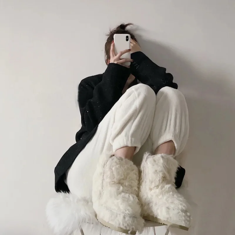 25 new sheepskin and fur integrated white short tube thick-soled snow boots for women's winter velvet thermal cotton wool shoes