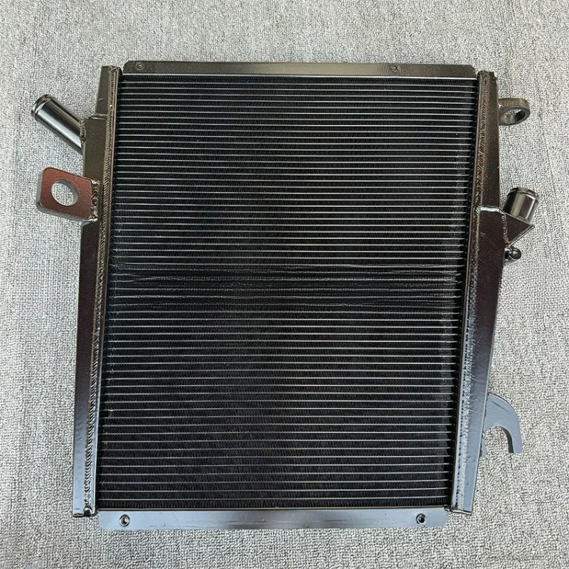 Suitable for Ferrari 458 488 car radiator, water tank RF-65001-632-02 262837