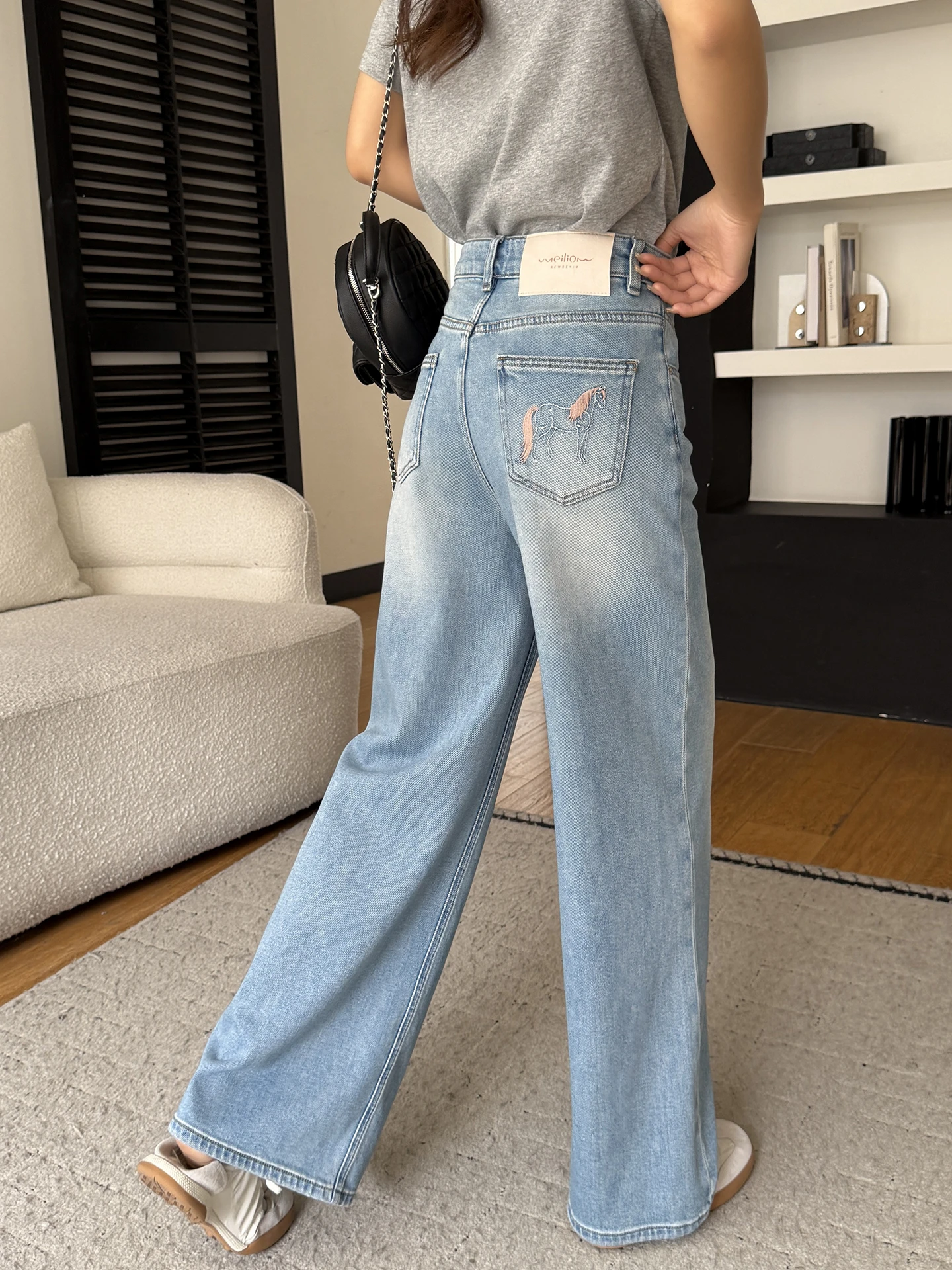 

Slimming High Waist Wide Leg Jeans Women's Spring 2026 Floor Length Loose Fit Straight Cut Light Blue Denim Pants