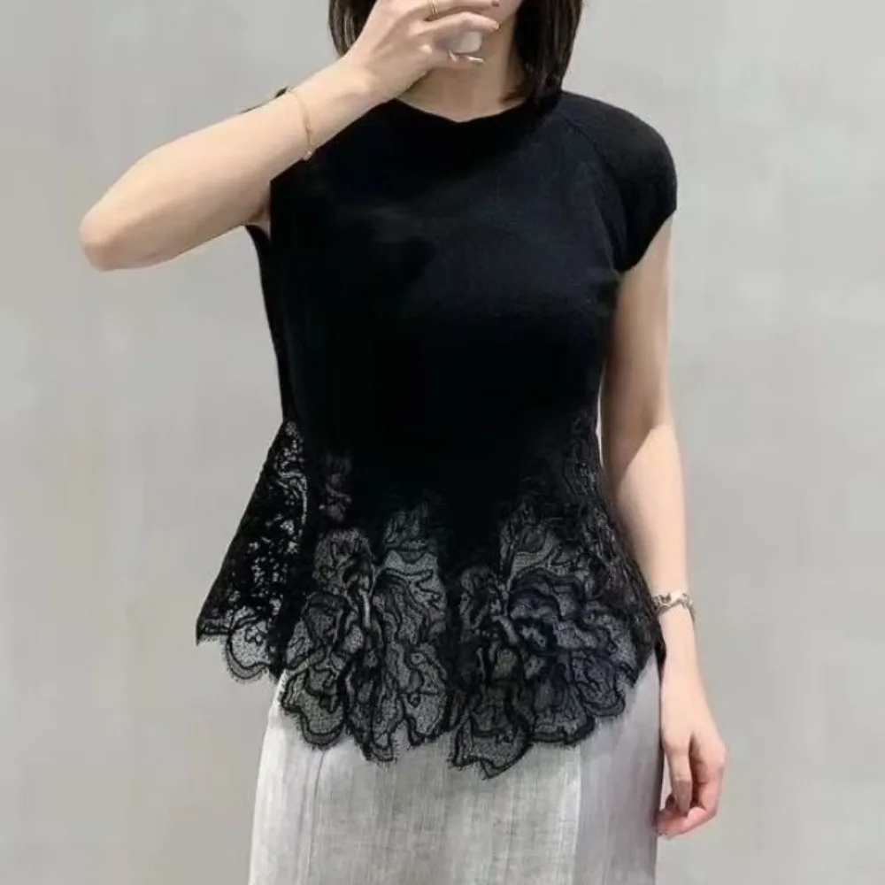 

New French-style Lace-trimmed Fashionable Loose-fitting Knitted Round Neck Short-sleeved Top for Women