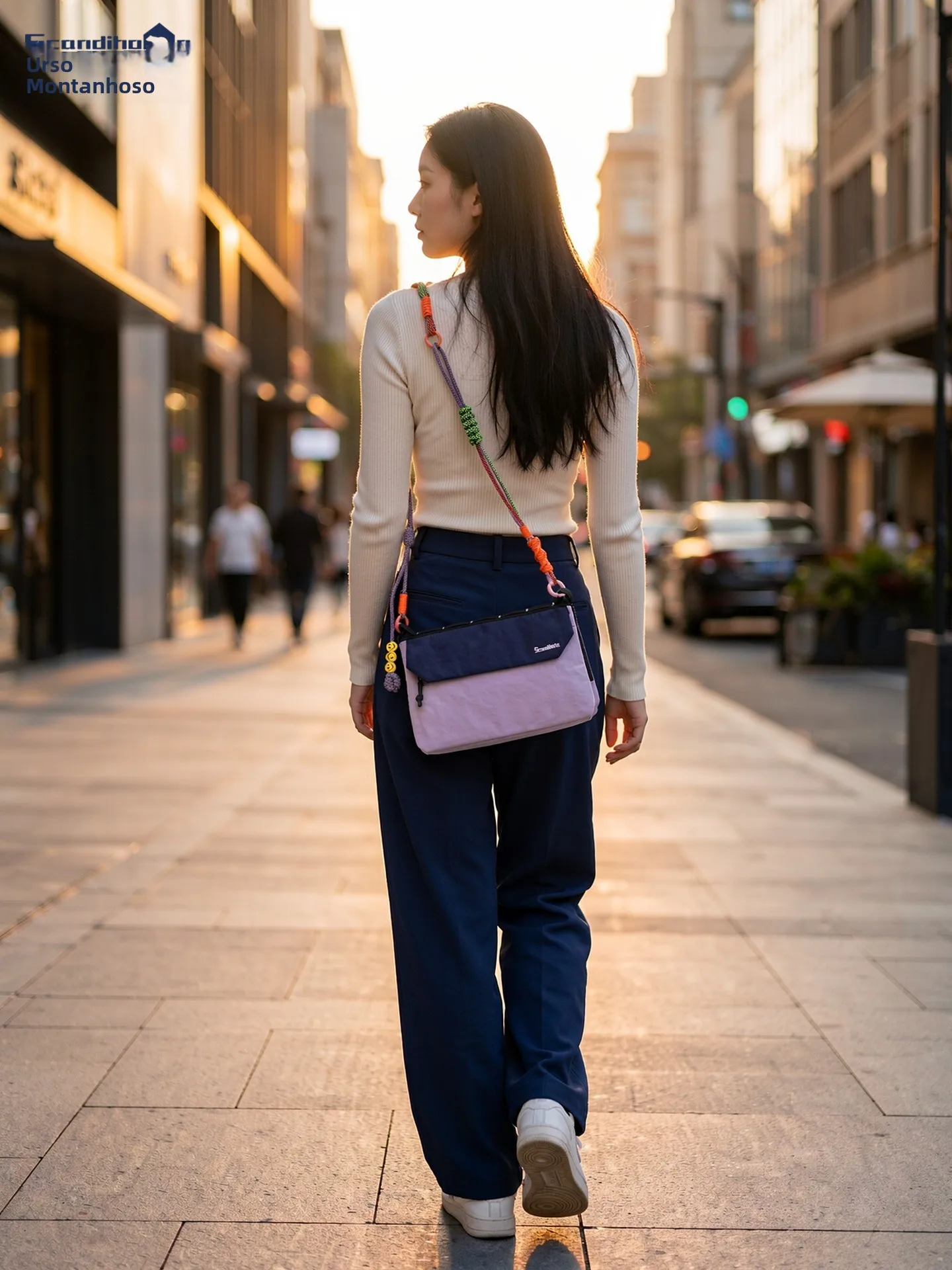 borsa-a-tracolla-da-viaggio-antifurto-resistente-con-motivo-a-orso-ideale-per-la-montagna-portafoglio-da-donna-alla-moda-con-corda-intrecciata-portacarte-e-custodia-per-cellulare