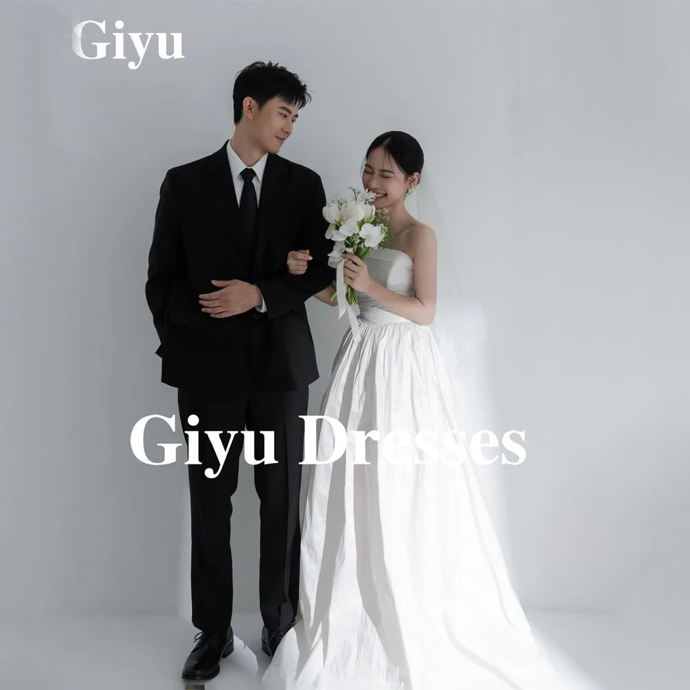 Giyu Simple White Satin Wedding Dresses Korean Photography Off Shoulder Sleeveless Corset Pleated Women Bridal Gowns Customized