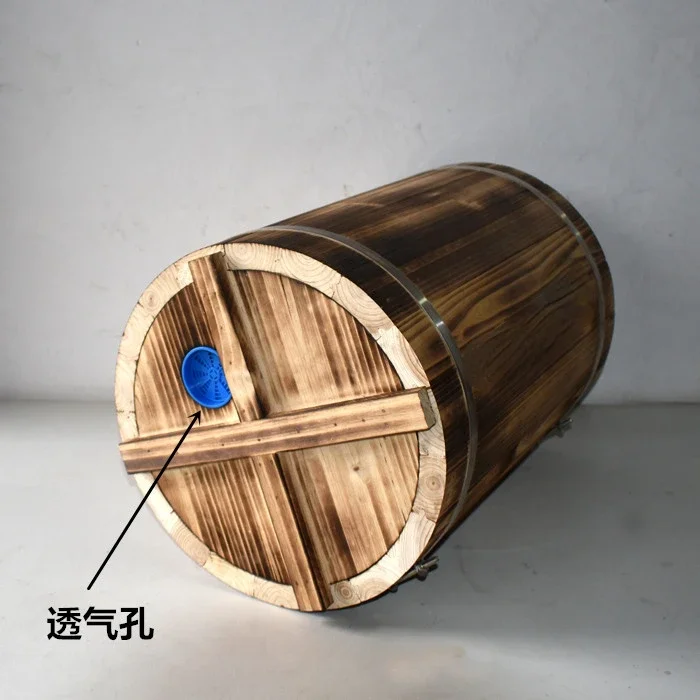 Round barrel old-fashioned soil beehive Round barrel inner cover carbonized bee bucket Beehive natural spleen