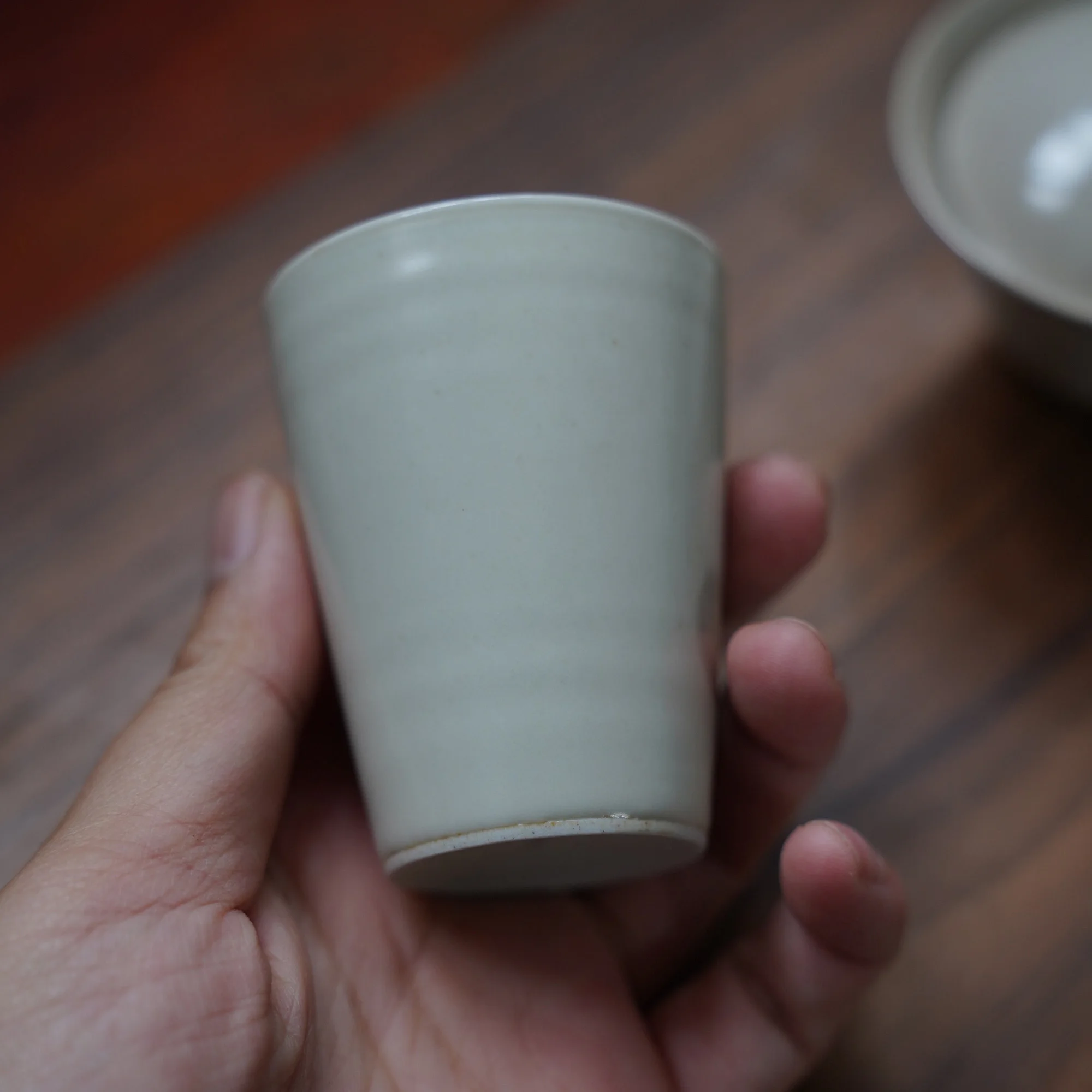 

Handmade Ceramic Tea Cup Pure Color Handheld 120ml Smell the Fragrance Simple Design for Single Person to Drink Coffee Or Tea