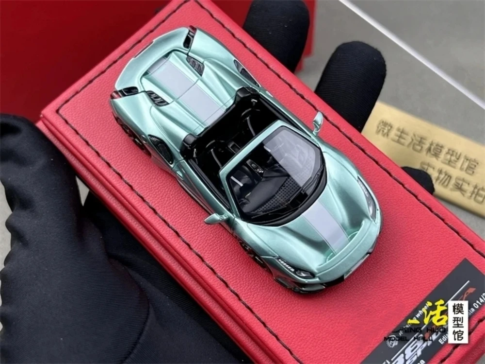 

Rotating Wheel 1/64 488 Pista Ice green ResinCollection Gift Scale Model Car
