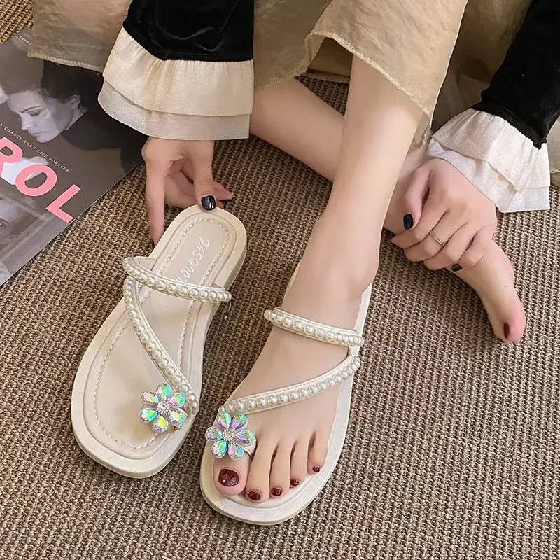 

Pearl Woman Slippers Flat Shoes for Women Summer 2025 Designer Luxury Sandals Korea Style Waterproof High Quality Slides On Sale