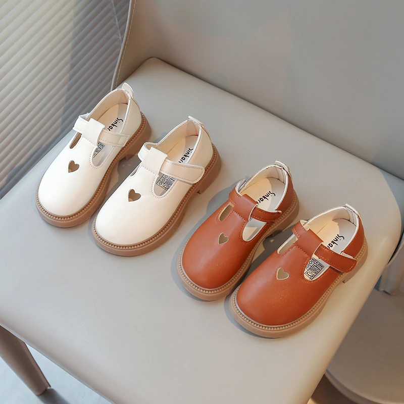 

2026 Spring Autumn New Girls Princess Leather Shoes Toddlers Baby Kids Flats T-strap Cut-outs with Heart Hollow Cute Sweet Soft