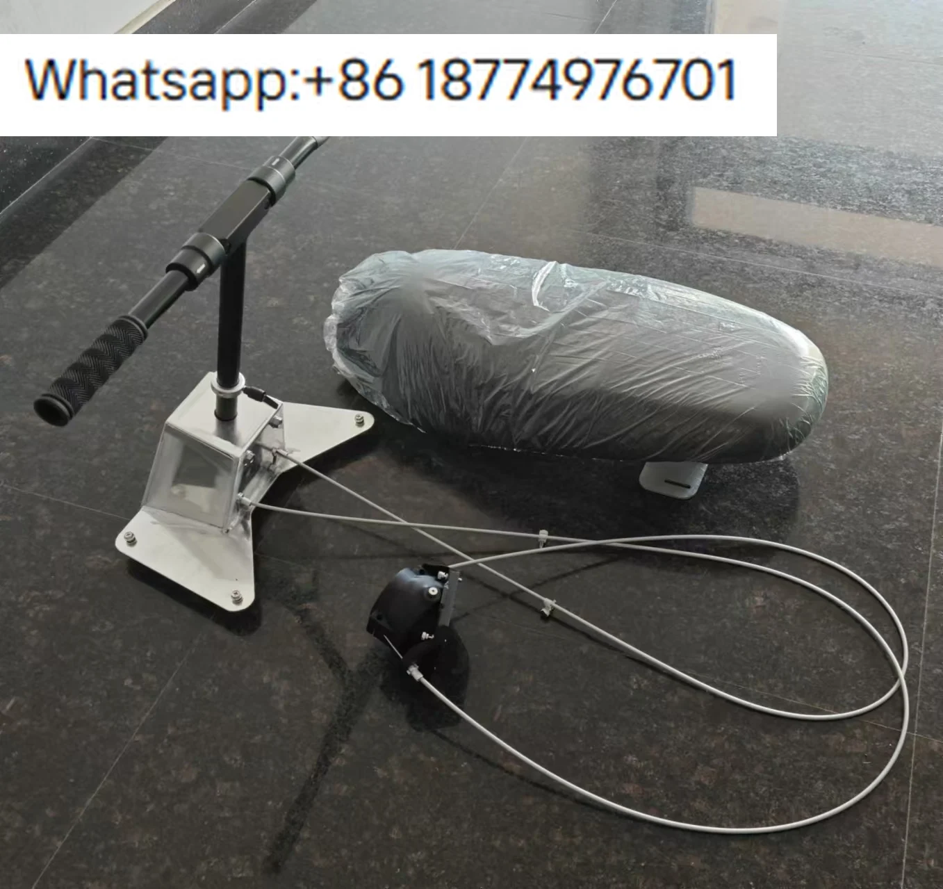 

Комплект RUSH WAVE SurfKart: Профессиональный электрический гидроцикл и полиэтиленовая доска для серфинга с сиденьем, аксессуары для водных развлечений и серфинга