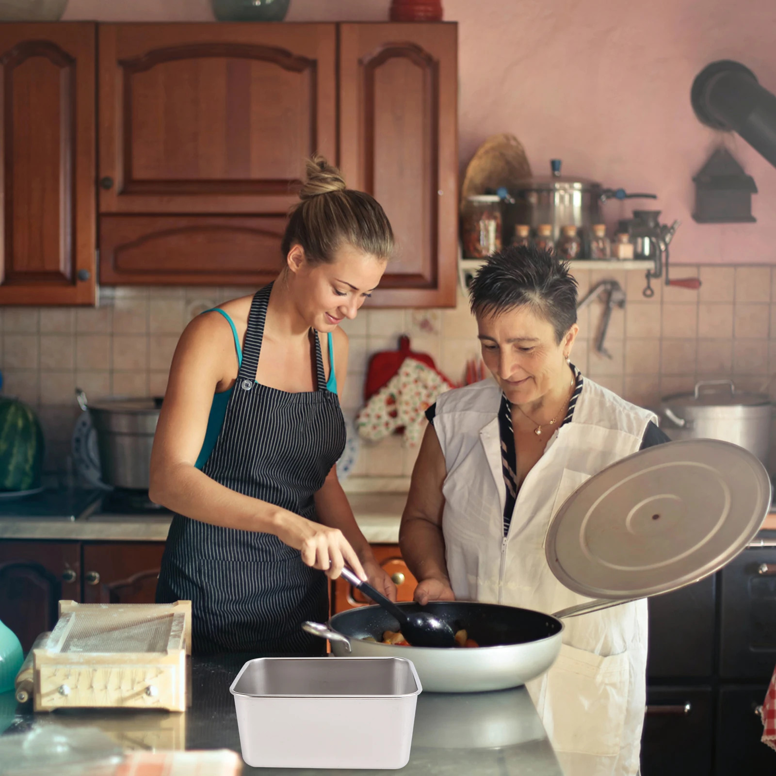 

2Pcs High-Quality Stainless Steel Cake Box Lightweight and Convenient for Food Storage and Baking Food Box Kitchen Supply