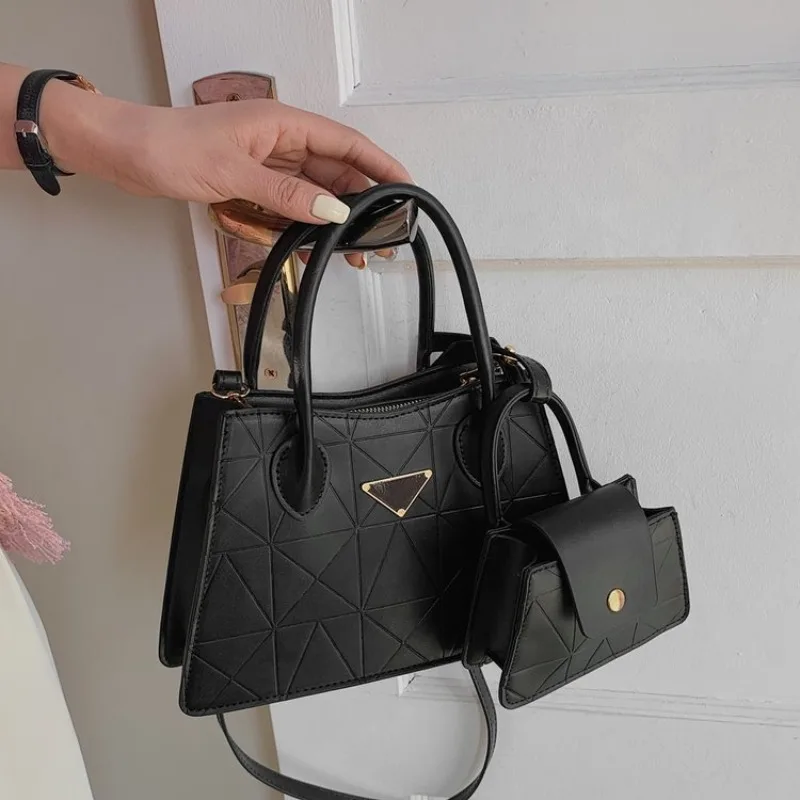 

High Impact Color Blocked Women Bag Dynamic Underarm Shoulder Bag For Adding Energy To Your Wardrobe