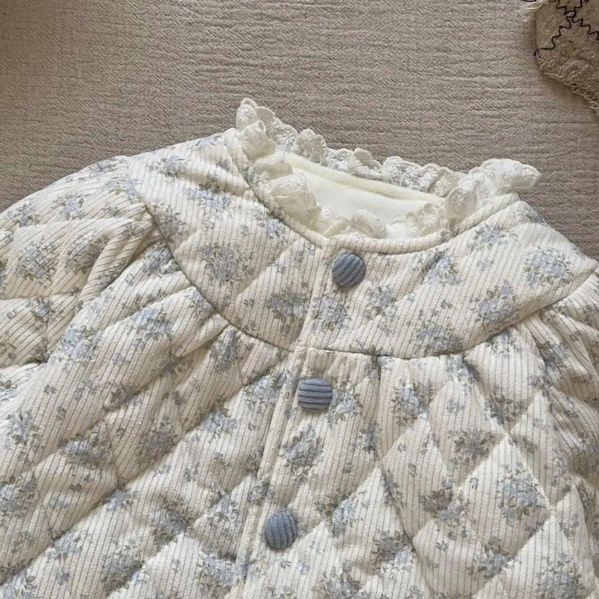 Girls Autumn and Winter Diamond Grid Cotton Coat 2026 New Warm Baby Floral Comfortable Cotton Versatile Princess Coat Trend