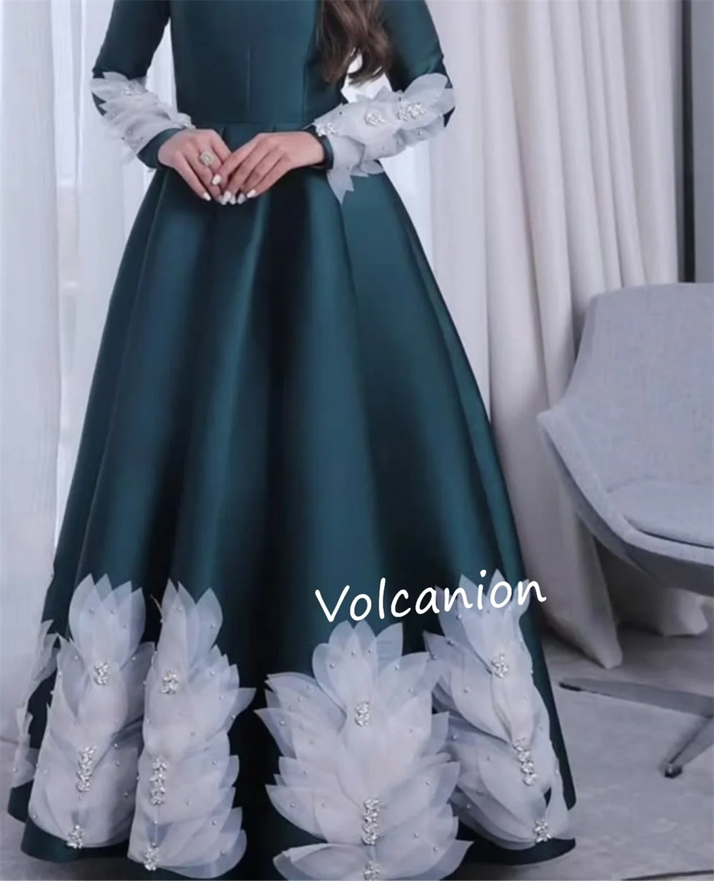 Gaun Panjang Kerah V A-line Manik-manik Bunga Applique Charmeuse Kustom Mode Elegan Malam Formal Acara Dipesan Lebih Dahulu