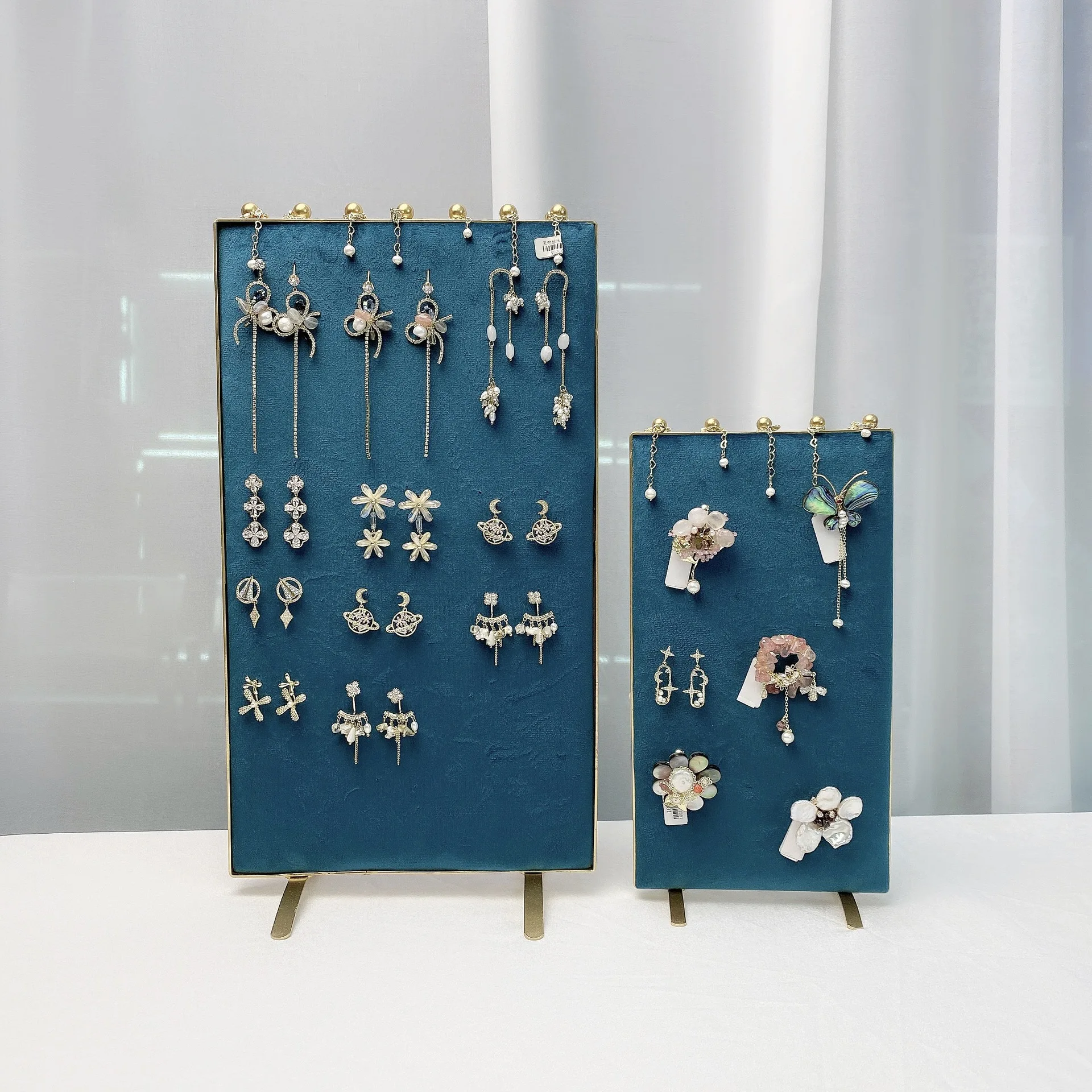 The new square screen AB two sides flannelette available jewelry display props store studio display shelves