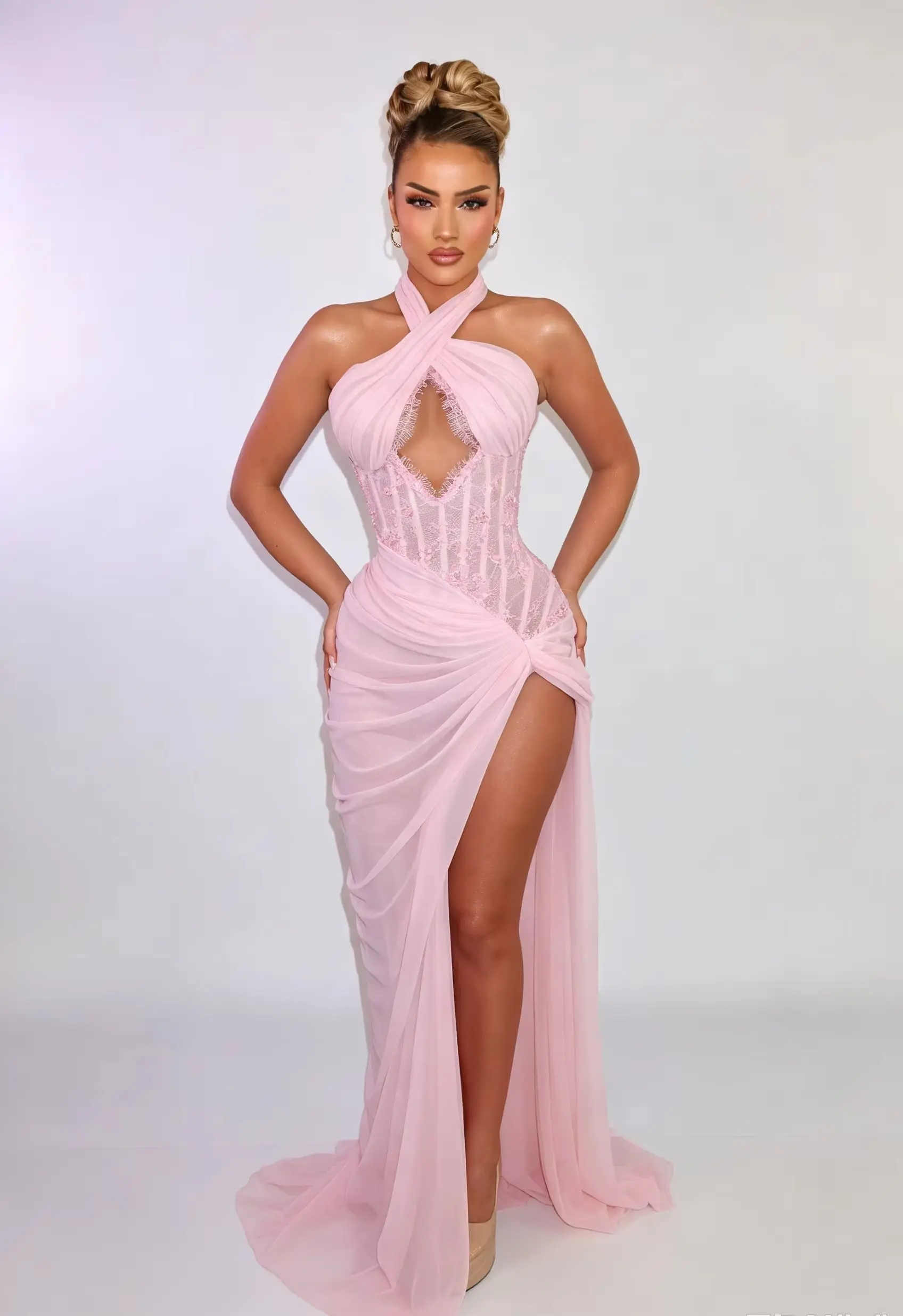 Aunber Pink Mermaid Halter Evening Dresses Waist with Lace Chest Cut-out High Front Slit Sweep Train Exquisite Prom Dresses