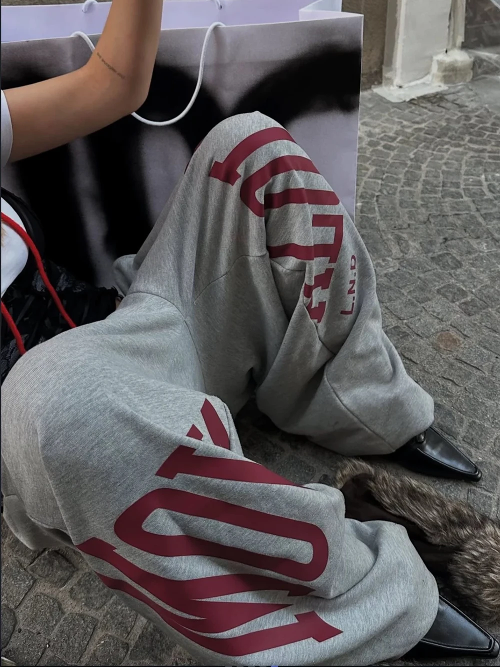 

Mowalola Baggy letter printed grey Sweatpants Men Women Loose Casual Wide Leg Jogger Trousers Track Pants oversized