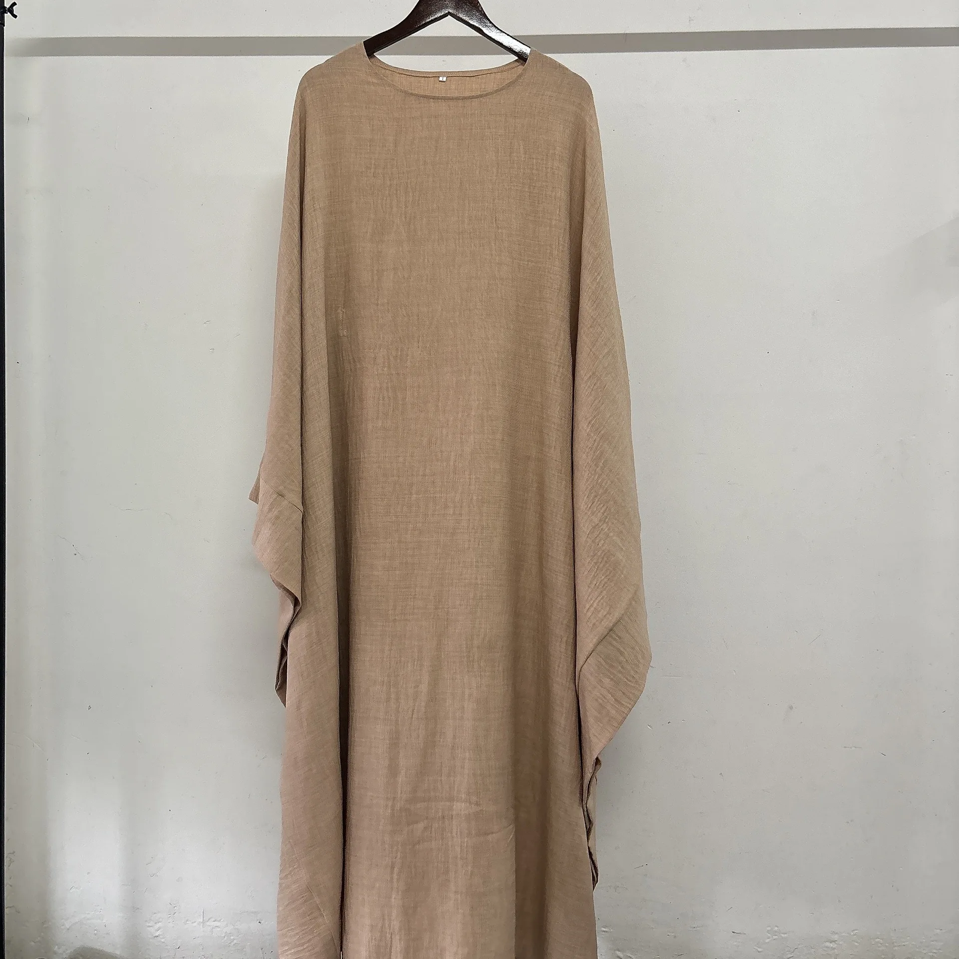 Groothandelsprijs zomer eenvoudige tankmouwen abaya effen kleur bescheiden avond/formele moslimjurk voor dames