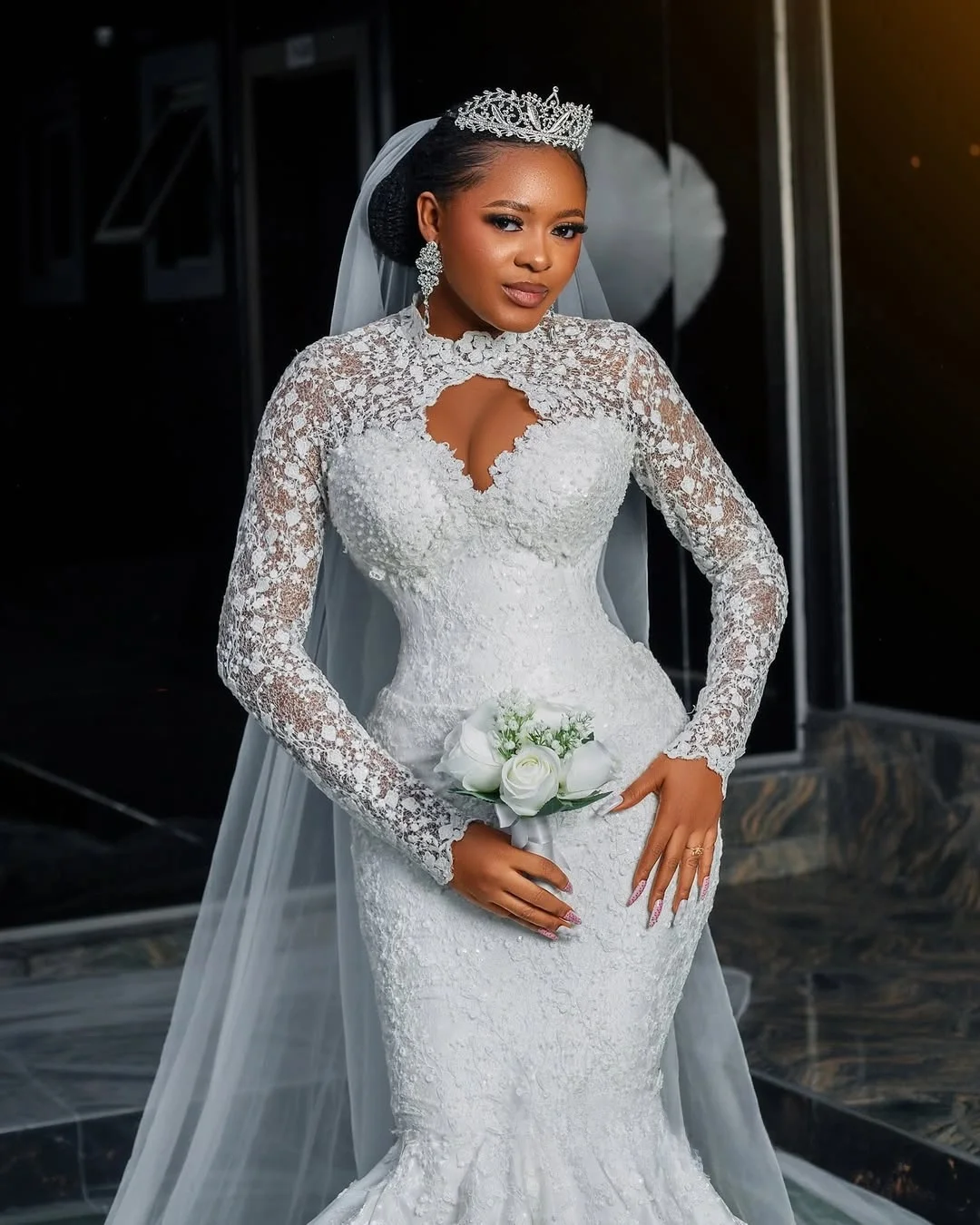 Customized  High Collar Lace Appliques  Modest Wedding Dress Sweep Train  Robe De Marriage Africa Garden Country  Bridal Gown