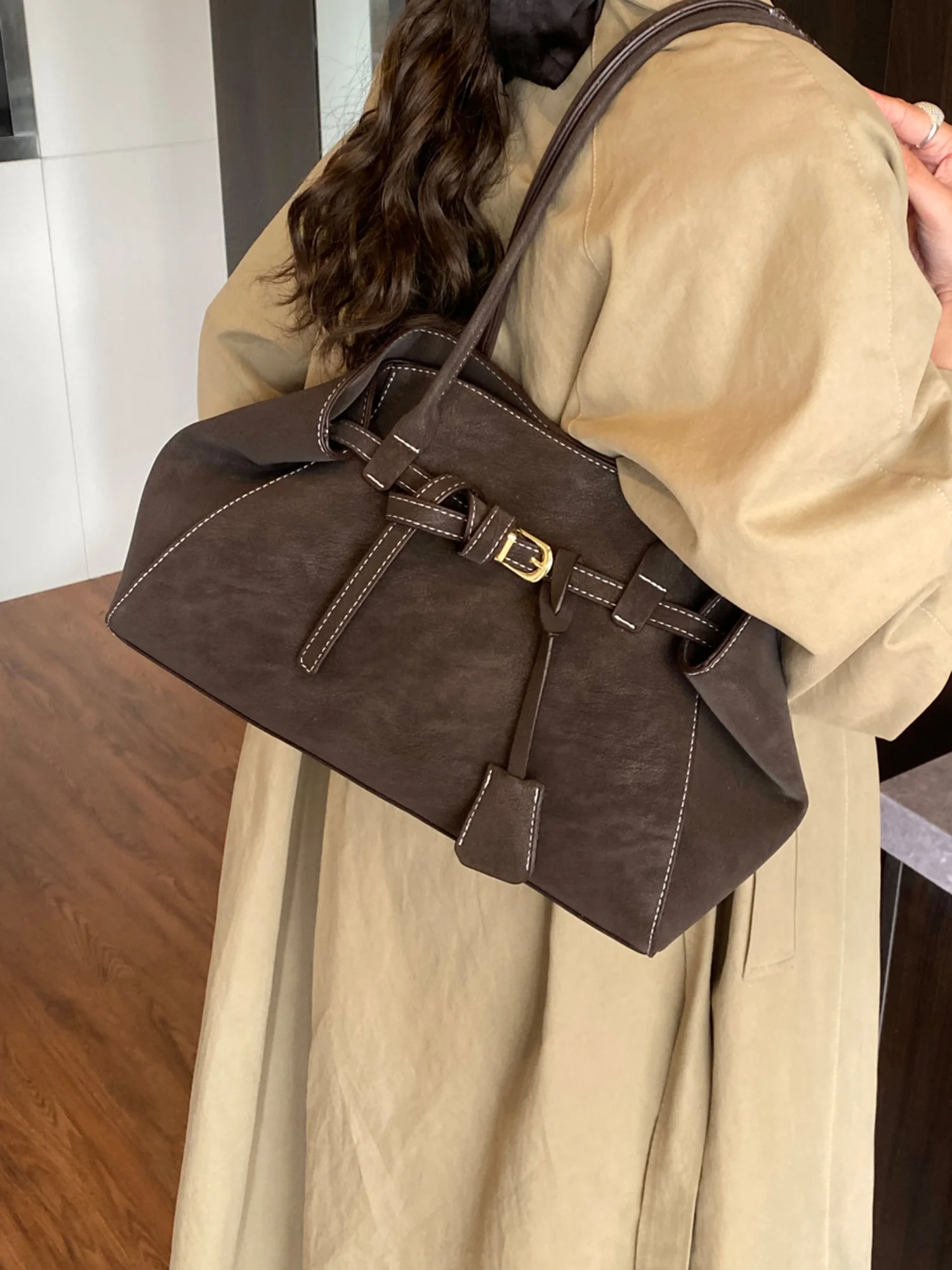 

Faionable Large Capaci Retro Women's Tote Bag Underarm Commuter Bag Single oulder Bag Casual Simptic Sle Magnetic ...