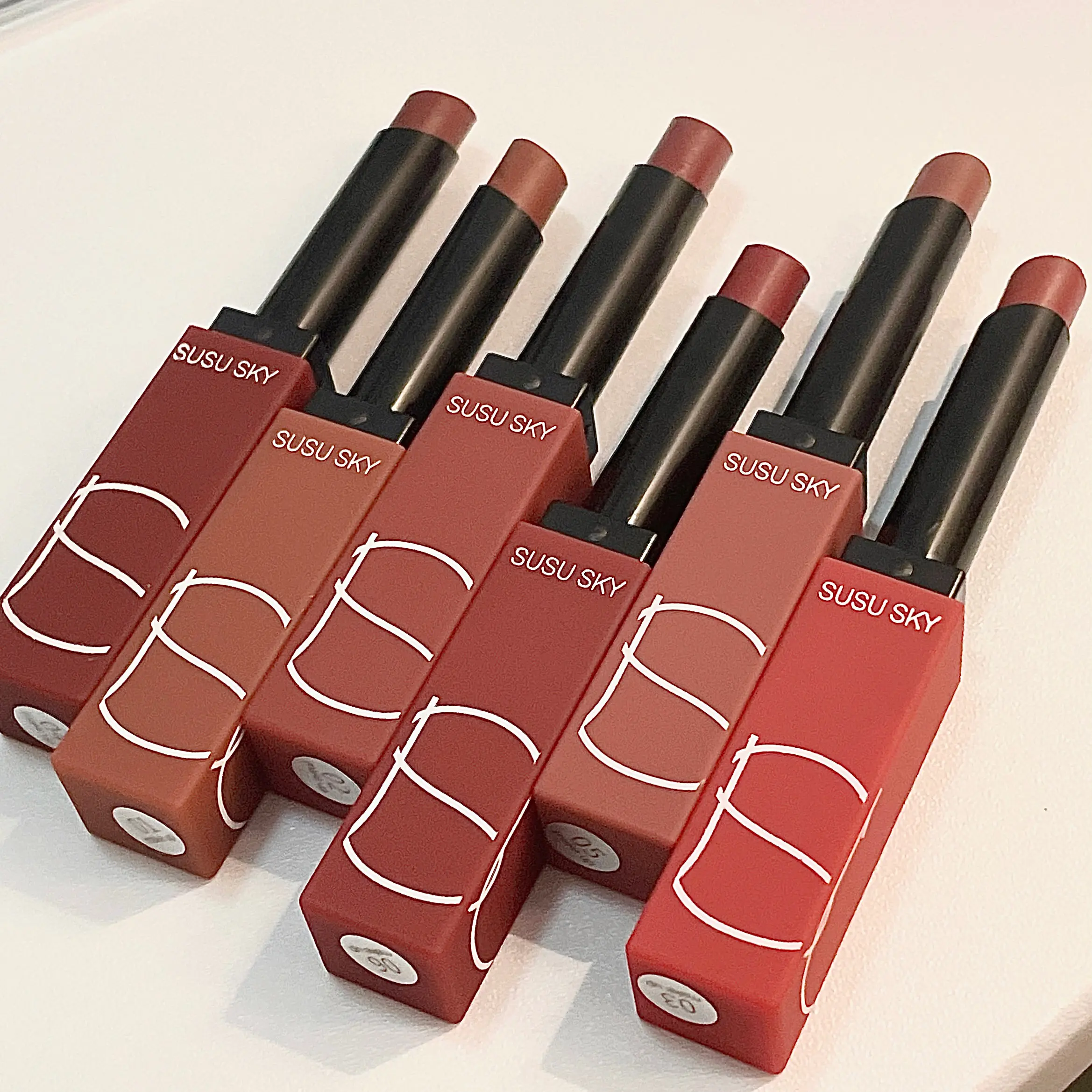 Matte Velvet Thin Tube Lipstick Lasting Waterproof Resistant to Fading Smooth Application, Lip Gloss Lip Balm for Autum&Winter