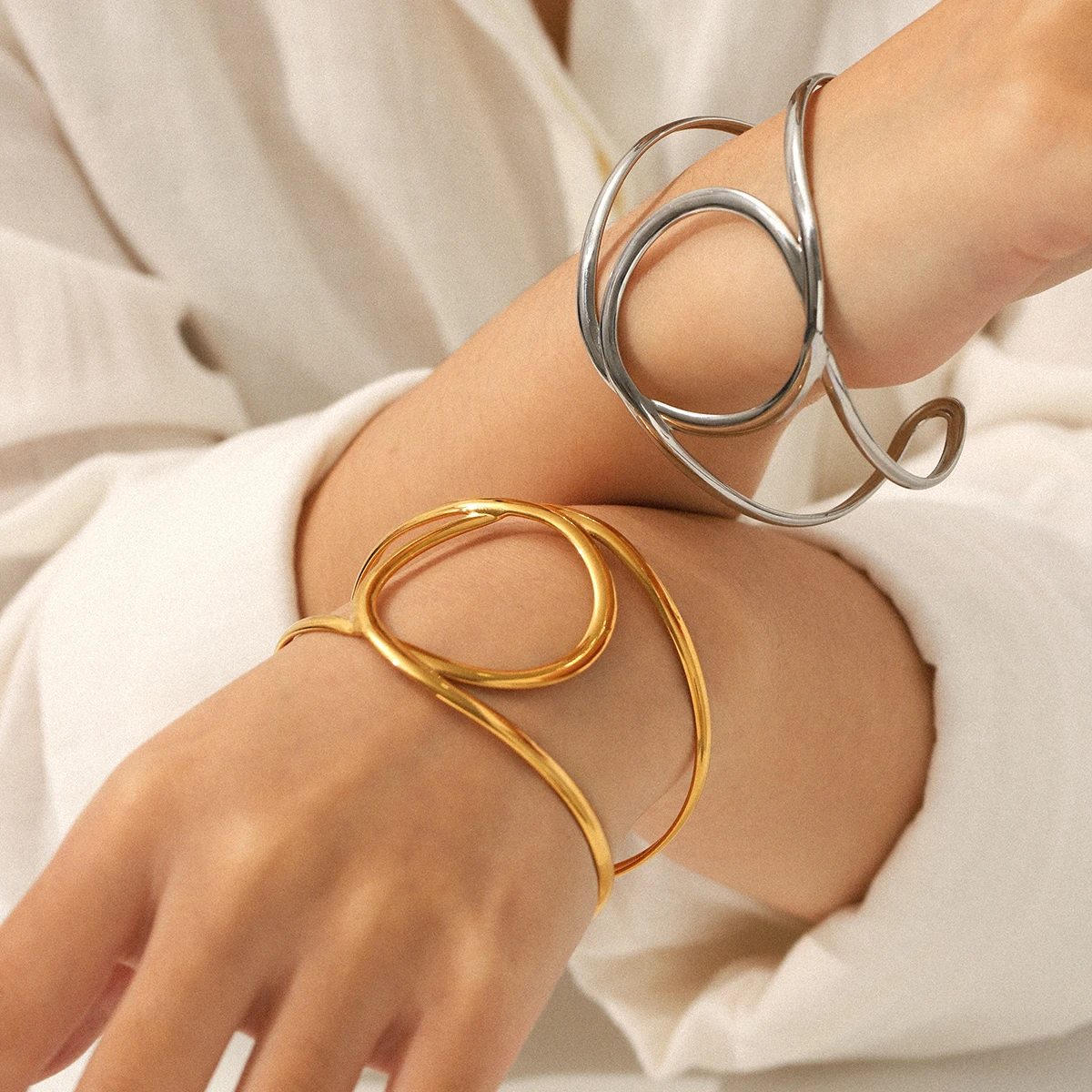 

Huang Chao New Double Layer Stainless Steel Bracelet Adjustable Hollow Cuff Open Bracelet Fashionable Simple Wrist Jewelry Gift