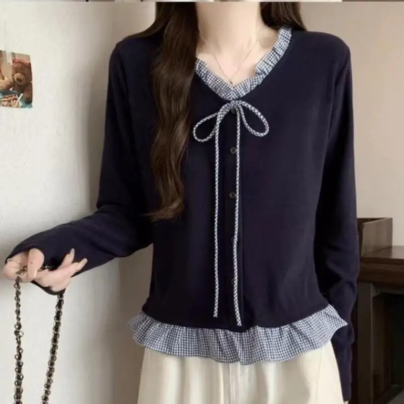 2026Autumn Winter New Classic Fashion Plus Size Women Clothing with Black Fungus Edge Vneck Fake Twopiece Long Sleeved Shirttops