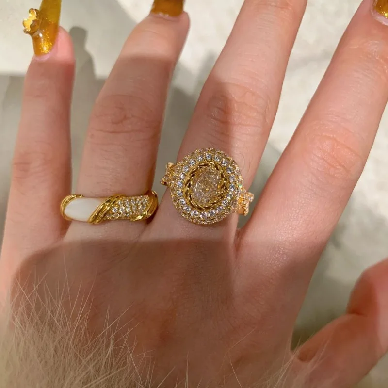 

Luxury retro Twists inlaid Full Diamond white fritillaria diamond rings for women palace style exquisite ring wedding jewelry