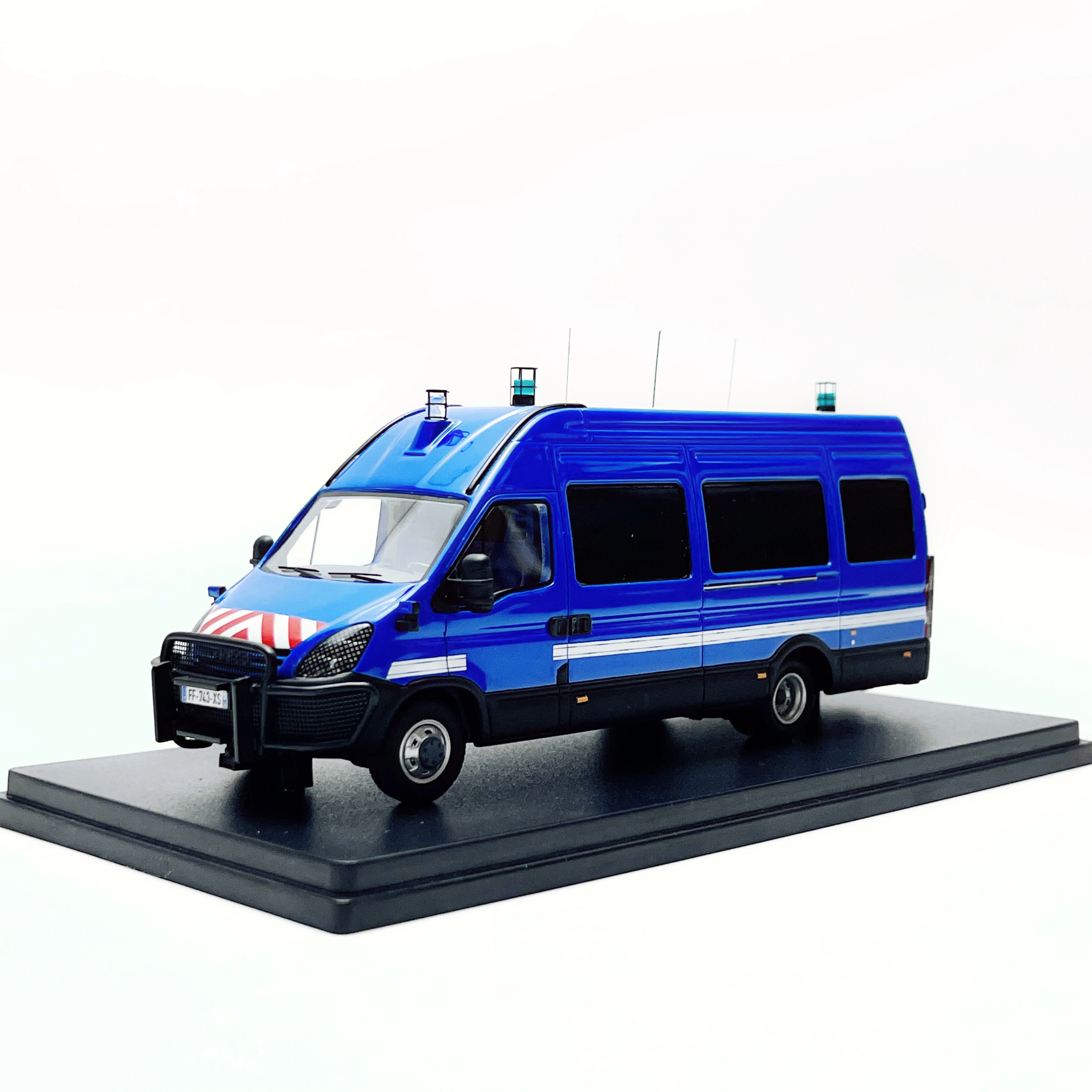 PERFEX 1/43 Scale IVECO DAILY Simulated Resin Car Model Collectible Toy Gift Souvenir Display