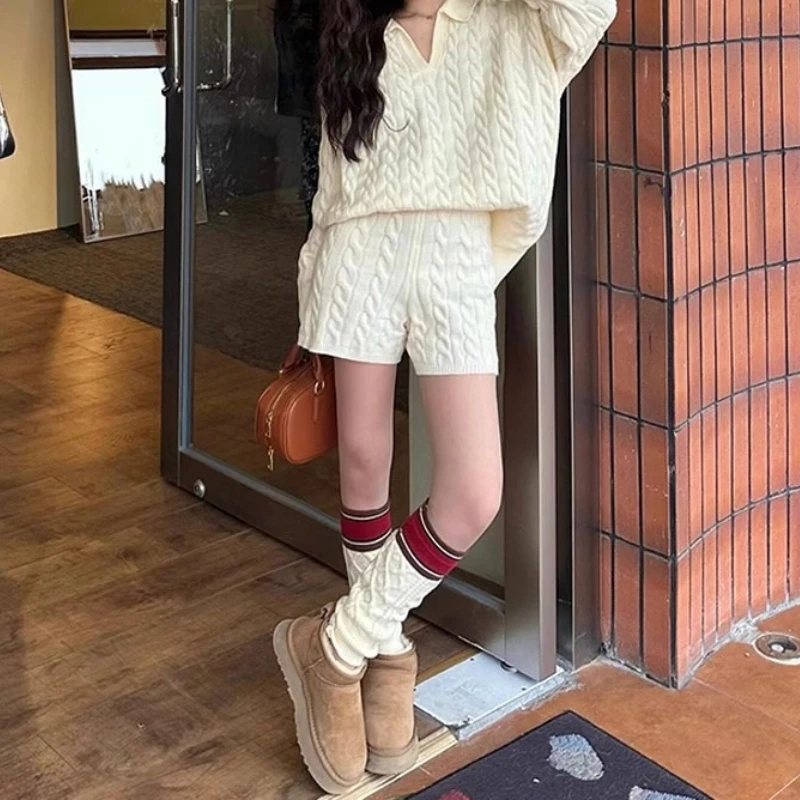 Abito coreano delicato, abito maglione con risvolto ampio, maglieria autunnale e invernale da donna, pantaloncini a vita alta, due pezzi