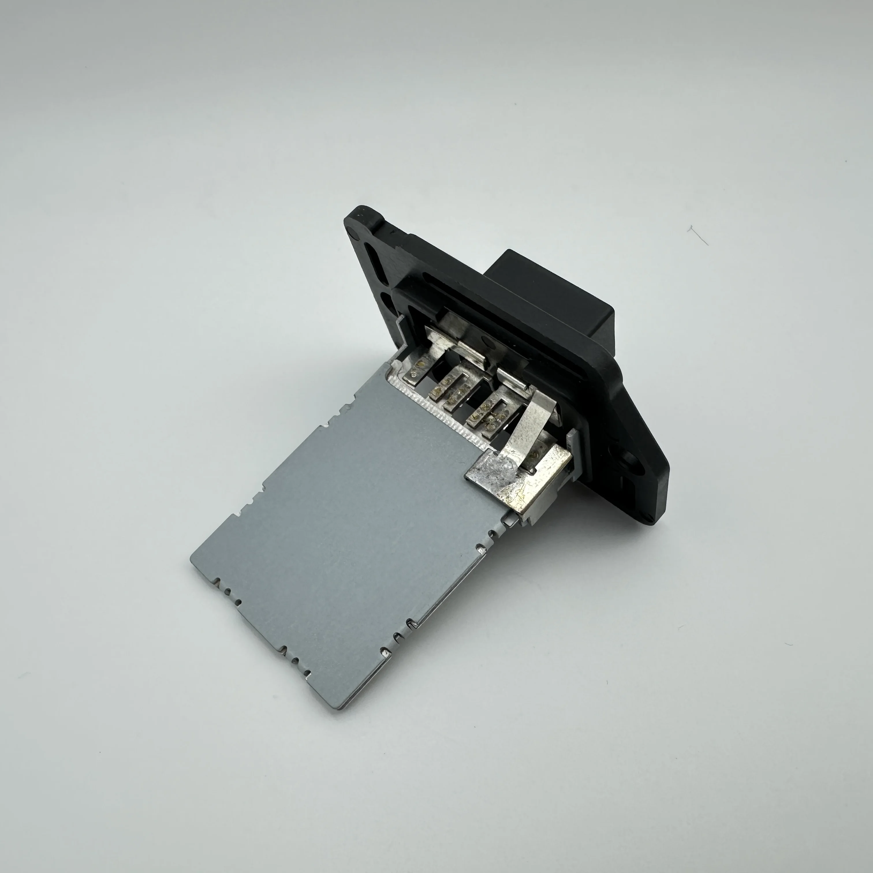 

Blower Speed Control Resistor Fits Hyundai Accent Oem:97117-02100