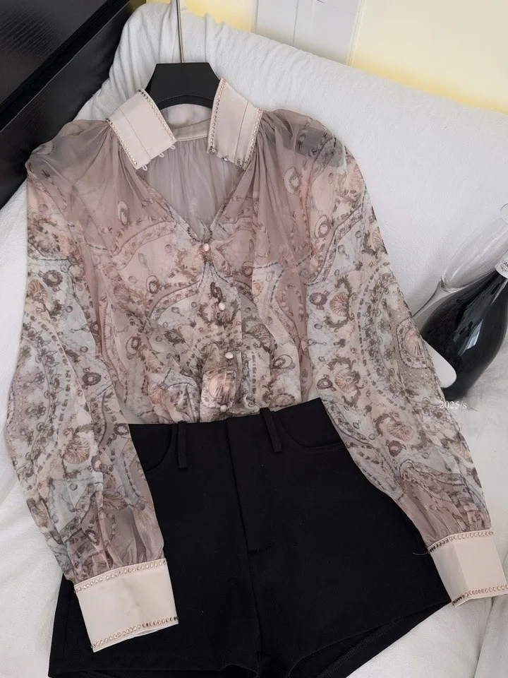 Faionable da donna allentata stampata europea con abbellimento di diamanti, colletto rialzato dimagrante, top con bottone singolo per l'autunno