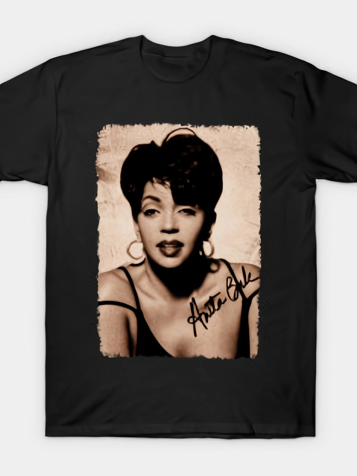 Unisex 100% T-Shirt Featuring Anita Baker Print for Both Men and Women, Soft and Suitable for All Seasons, a Casual Streetwear Essential That Matches Any Outfit