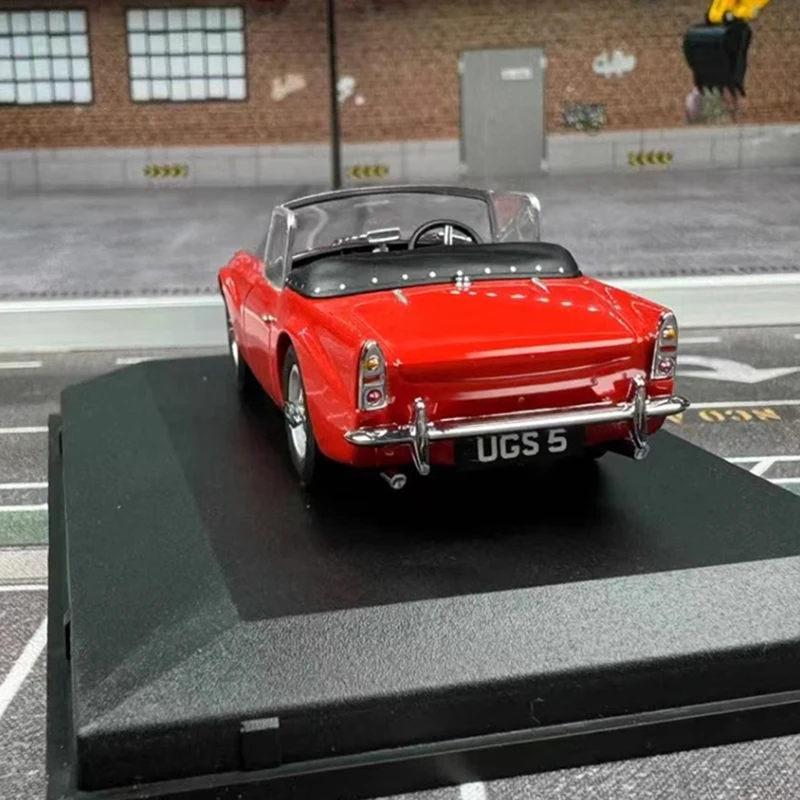 OXFORD Diecast 1:43 Scale SP250 Roadster 1959 Alloy Retroรถสําเร็จรูปผลิตภัณฑ์จําลองของเล่นของขวัญแบบคงที่