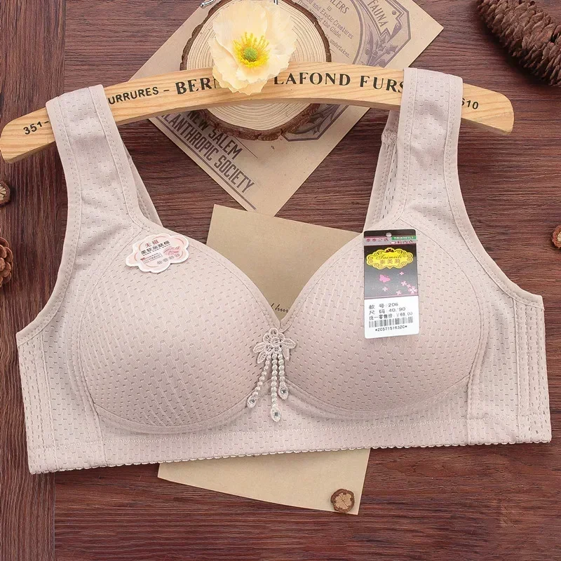 Size from 36/80C to 44/100C Quinquagenarian  Thin Large Size Push Up Bra Underwear