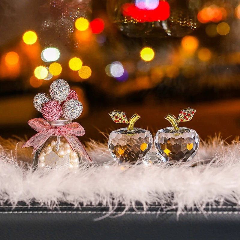 

New Fashion Gift Diamond Crystal Apple Car Interior Ornaments Perfume Holder Home Office Car Perfume Decoration