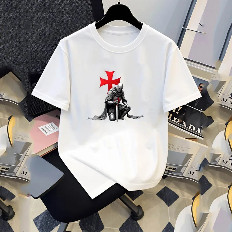 Men'S Knight Graphic Tee - Trendy Urban Look, Comfortable and Airy, Made From  Striking Print, Crew Neck, Short Sleeves for T-Sh